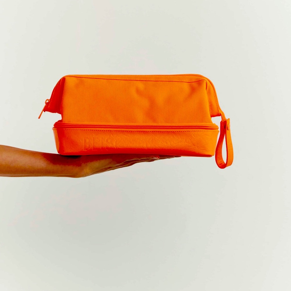 BÉIS - The Dopp Kit in Creamsicle!